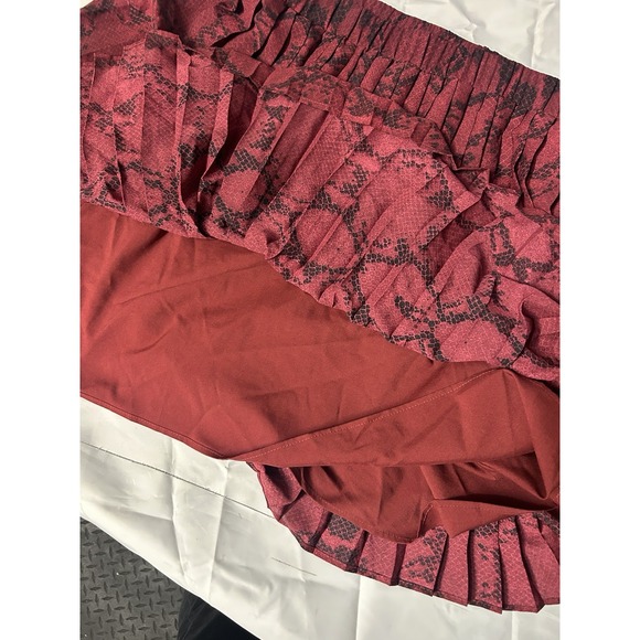 Banana Republic Red Snake Print Pleated Mini Skirt Women's Size M Lined - Picture 6 of 6